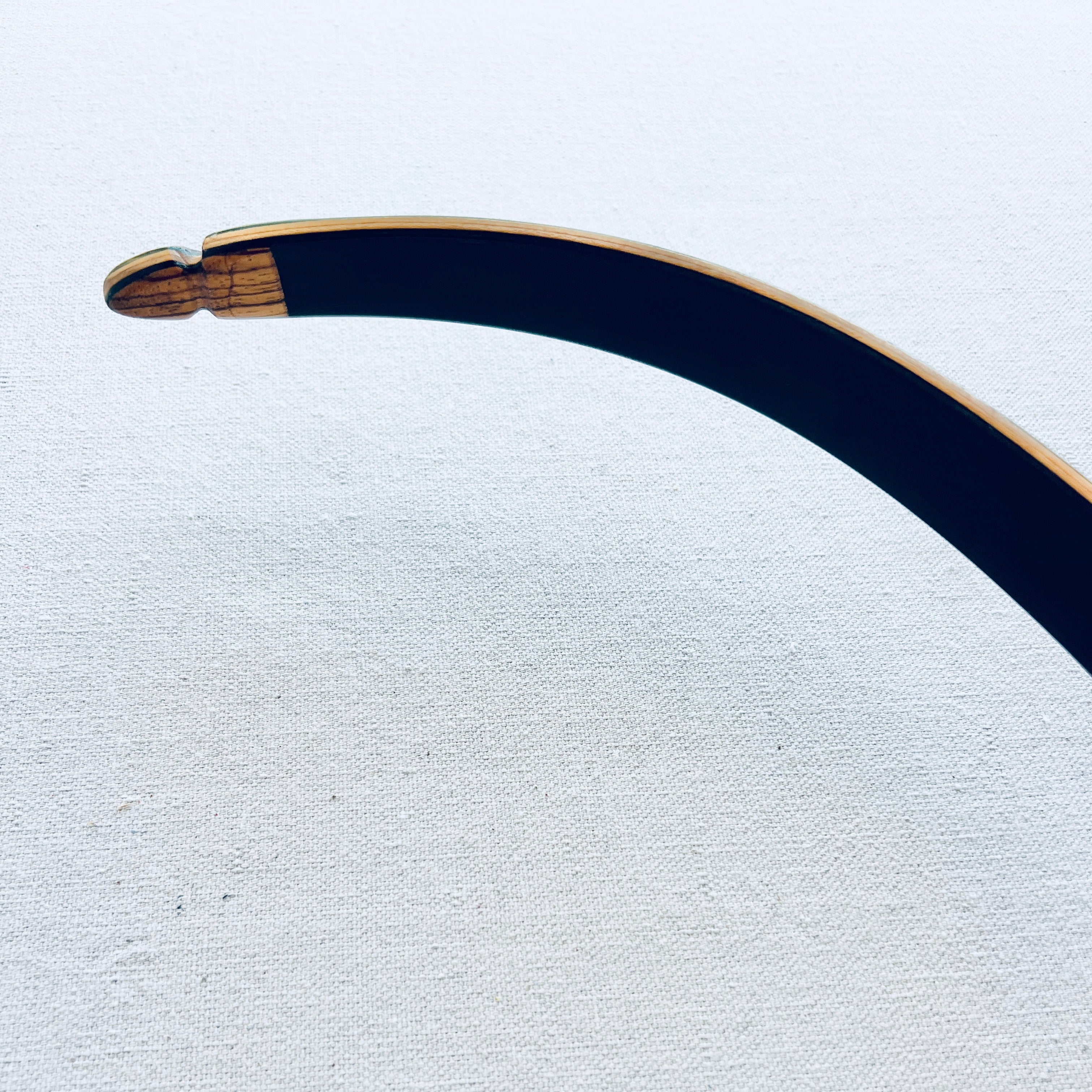 Detail of limb tip on Vintage Ben Pearson 709 Hunter Recurve Bow 58 inch length top