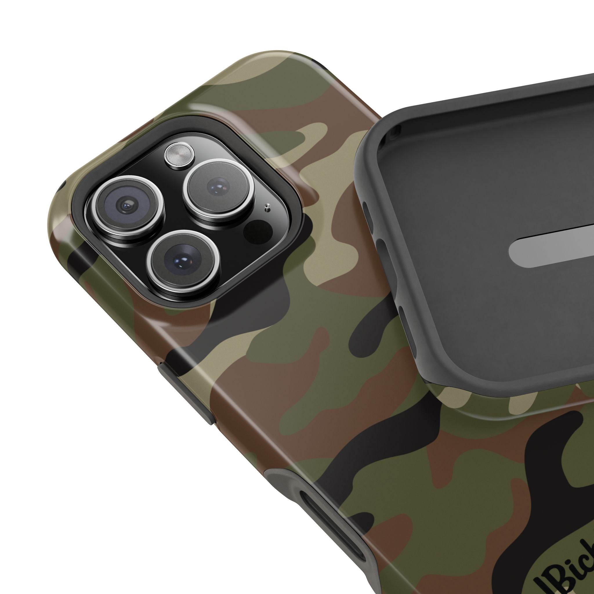close up on Retro Woodland Recon Camo MagSafe iPhone Tough Case