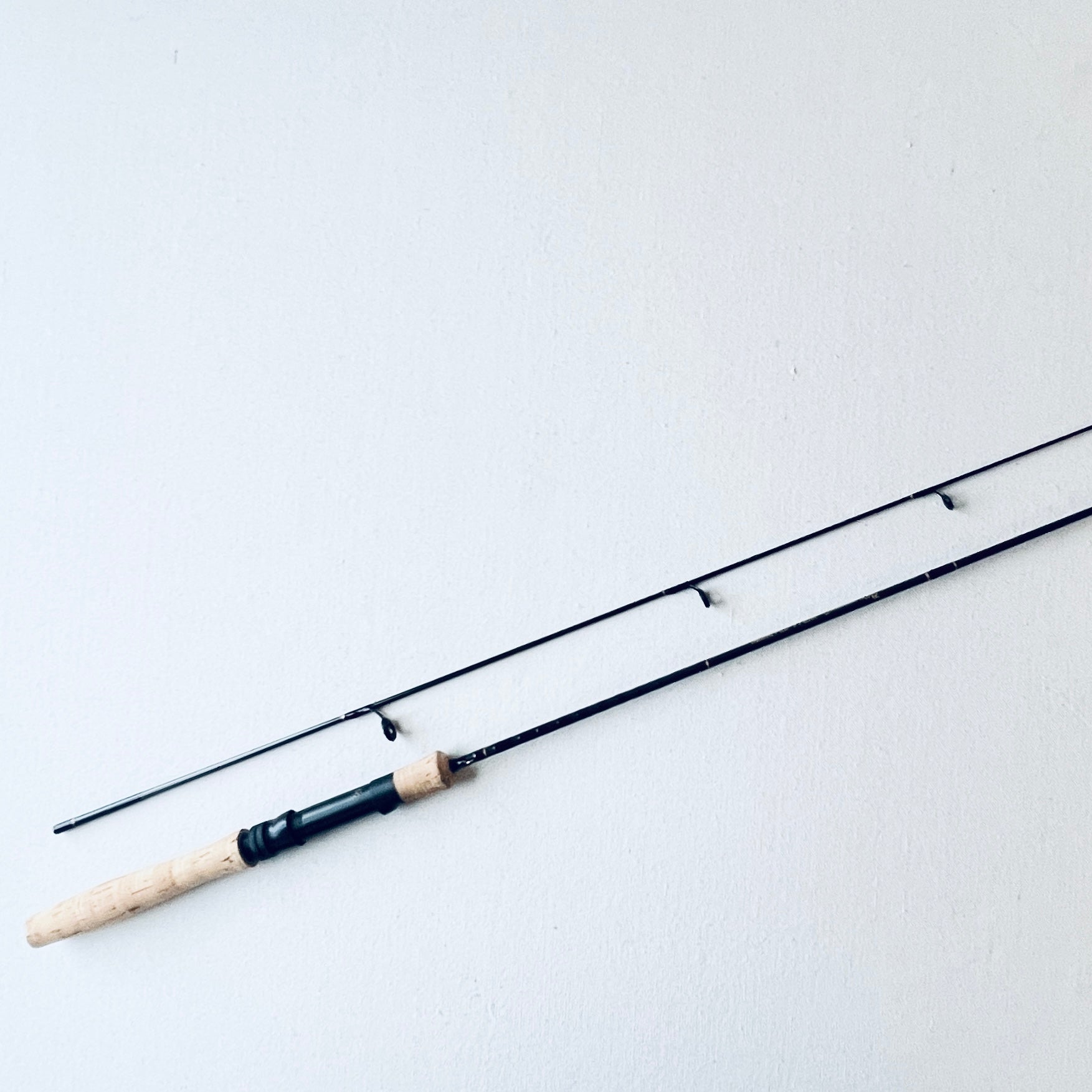 Focused product shot of Browning 732955 5 1/2 foot graphite spinning rod
