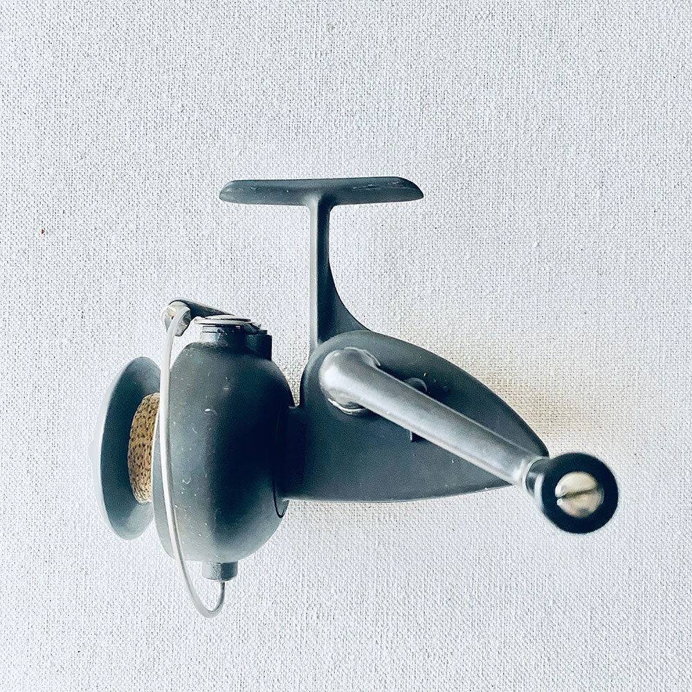 Vintage Orvis 100 Midsize Spinning Reel Made in Italy