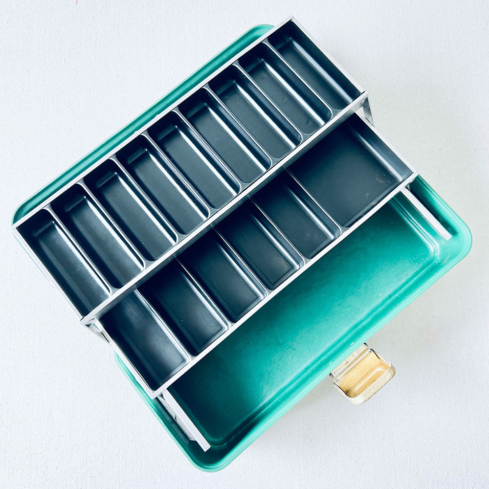 Vintage Super Clean UMCO Tackle Box Model 102U - Made in USA Vintage Super Clean UMCO Tackle Box Model 102U - Made in USA